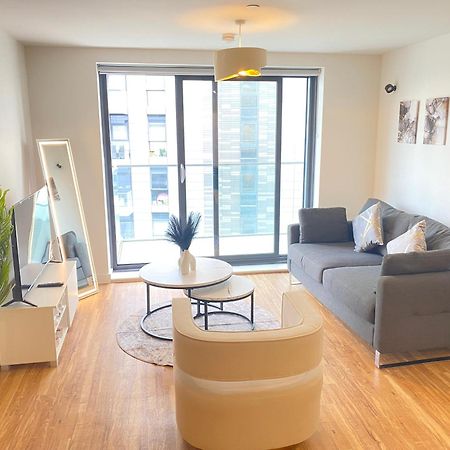 Luxury 2-Bed High-Rise In Manchester With Parking 외부 사진