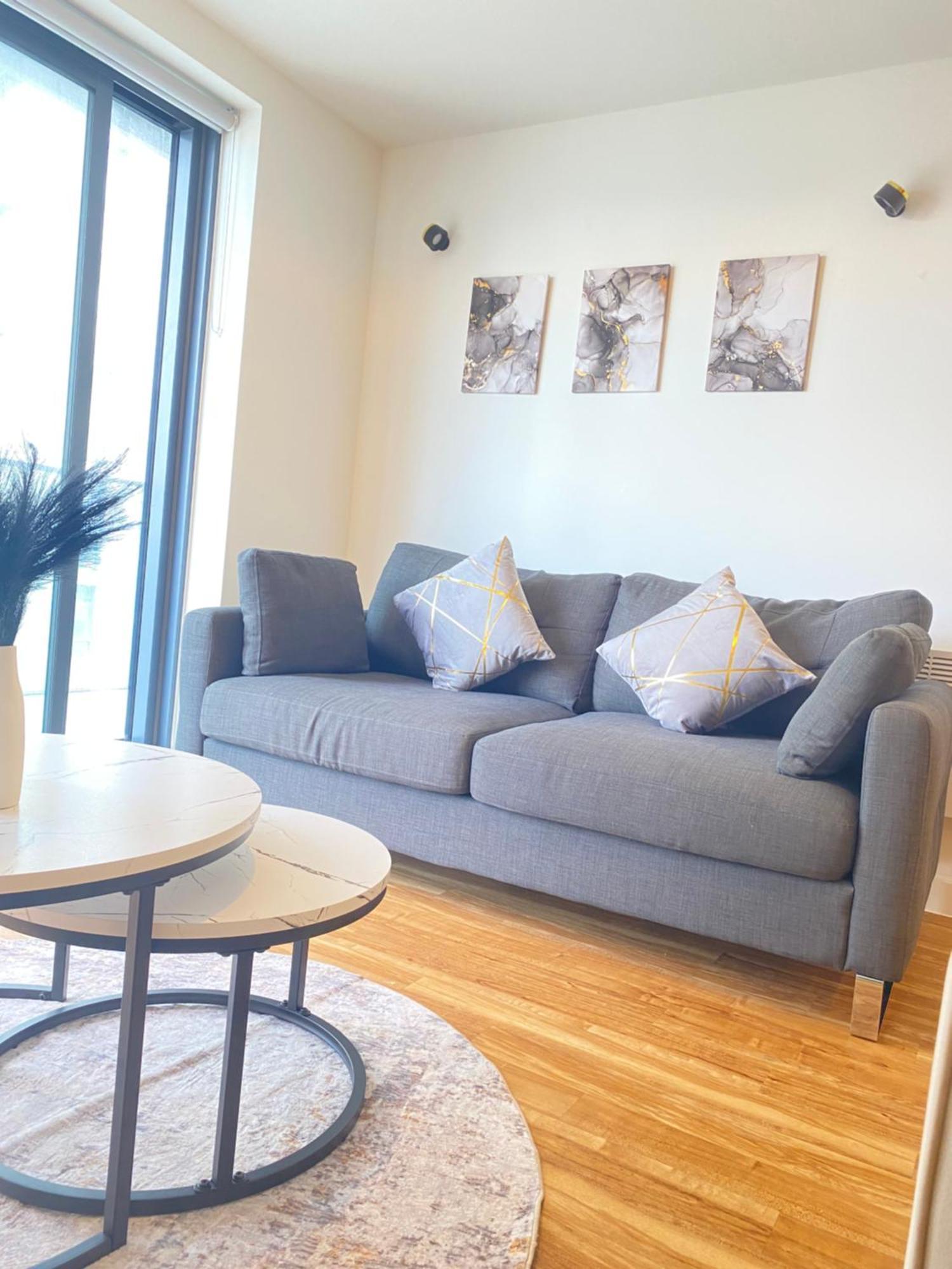 Luxury 2-Bed High-Rise In Manchester With Parking 외부 사진